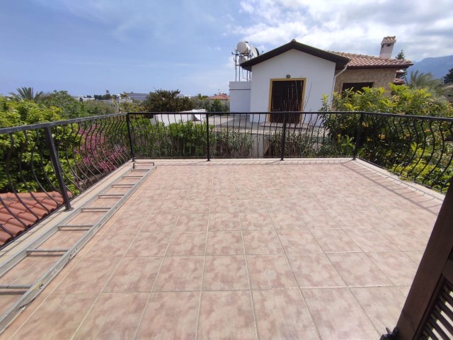 4+1 Villa zum Verkauf mit herrlichem Blick auf die Natur in Çatalköy, Kyrenia