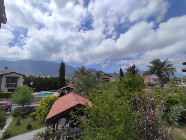 4+1 Villa zum Verkauf mit herrlichem Blick auf die Natur in Çatalköy, Kyrenia