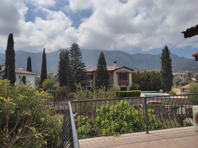 4+1 Villa zum Verkauf mit herrlichem Blick auf die Natur in Çatalköy, Kyrenia