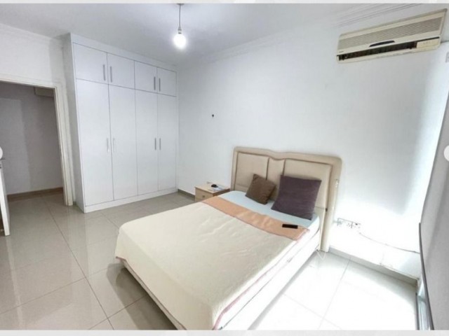 3+1 FLAT FOR SALE IN KYRENIA CENTER