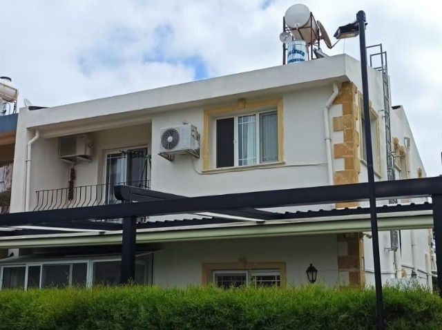 DUPLEX-WOHNUNG ZUM VERKAUF IN GIRNE ALSANCAK