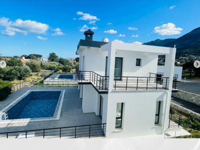 3+1 (3 STÜCK) Villa zum Verkauf in Kyrenia Karşıyaka,