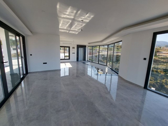 Ultra Luxury 4+2 Villa mit herrlichem Blick in Arapköy, Kyrenia ** 