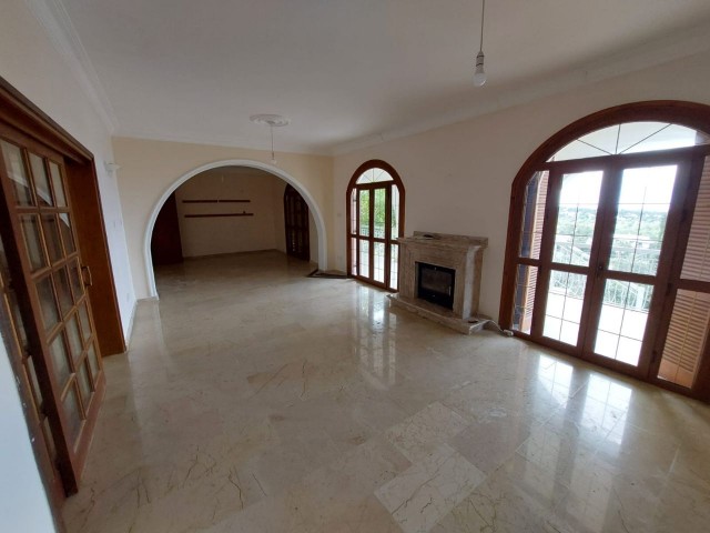 4+2 Villa for Rent in Alsancak, Kyrenia with Big Garden ** 