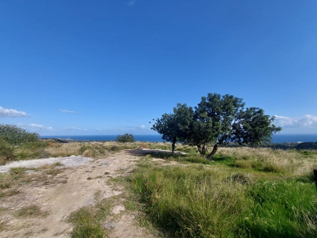 Grundstücke zu verkaufen in Arapköy, Kyrenia mit herrlichem Blick