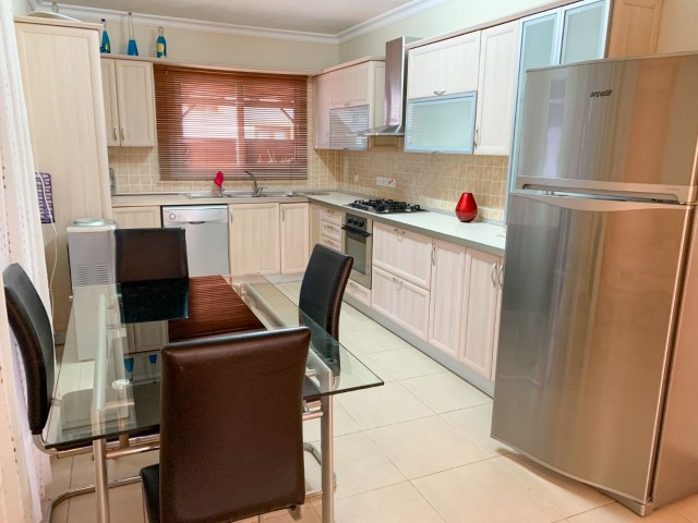 Penthouse Kaufen in Yukarı Girne, Kyrenia