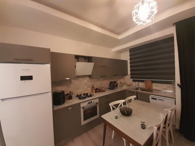 Wunderschöne 2+1-Wohnung, komplett möbliert, bezugsfertig in Ozanköy