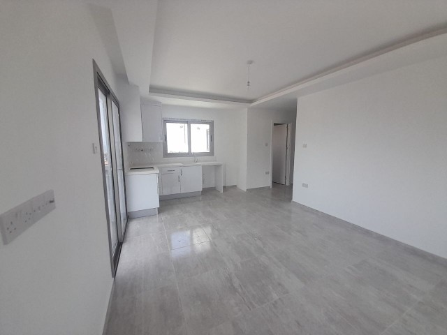 Ready to move in 1+1 flat in a site with sea and mountain views in Alsancak