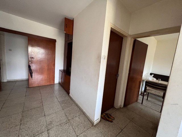 3+1 TURK KOCANLI 145 M2 1ST FLOOR APARTMENT FOR SALE IN GIRNE CENTER ** 