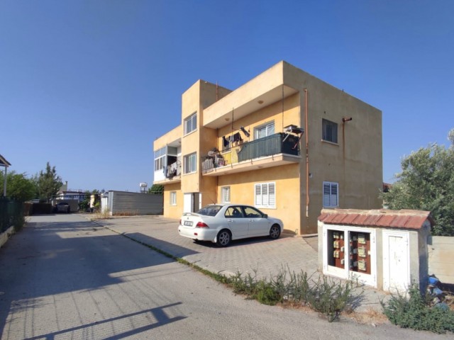 NIKOSIA/. 2+1 WOHNUNG ZUM VERKAUF IN ALAYKOY, ERDGESCHOSS 45.000 GBP