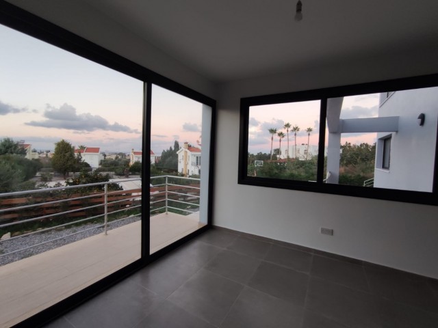 GİRNE /4+1 VILLA MIT BERG- UND MEERBLICK UND POOL IN ÇATALKÖY ** 