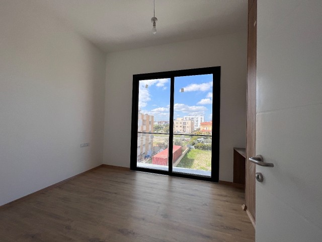 LEFKOŞA/GÖNYELİ BÖLGESİNDE  2+1 ENSUİTE LÜKS DAİRE