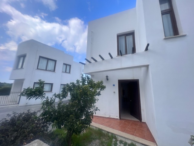 3 +1 DUPLEX VILLA MIT GEMEINSCHAFTSPOOL IN GİRNE/ ALSABCAK 