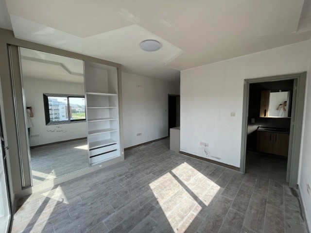 LEFKOŞA/KÜÇÜKKAYMAKLI BÖLGESİNDE 235m2 3+1 LÜKS PENTHOUSE