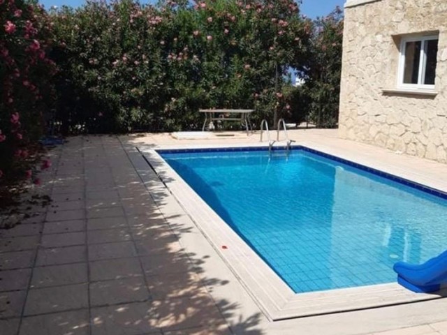 VILLA FOR SALE CLOSE TO GİRNE ELEXUS HOTEL WITH SEA VIEW POOL IN A QUIET AND PEACEFUL LOCATION 