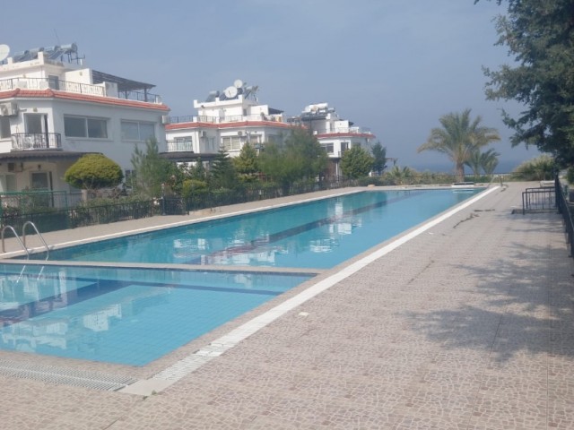 VERY CLOSE TO THE BEACH IN GUINEA / LAPTA REGION 3+1 ZRMI FLOOR APARTMENT WITH COMMUNAL POOL 