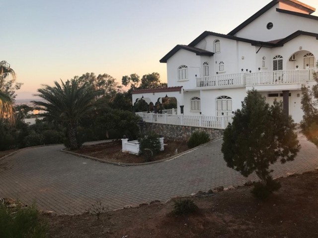 A MAGNIFICENT BEAUTIFUL VILLA IN 6 ACRES BETWEEN GÖNYELİ BOĞAZ