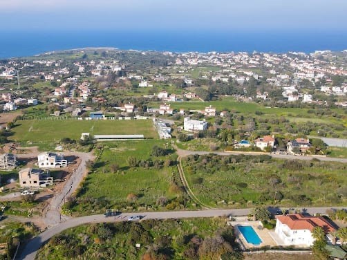 5. 493. 28 m2 PROJEKTVORBEREITETES GELÄNDE MIT DAP UND MEERESBLICK MIT STRASSENGENEHMIGUNG IN DER REGION GIRNE / AGTIAKA' 