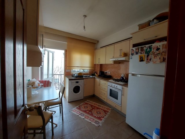 3+1 1ST FLOOR APARTMENT FOR SALE IN LEFKOŞA / BEACH AREA VERY CLOSE TO THE MAIN STREET 