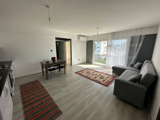 GAZİMAĞUSA MERKEZDE 75 m2 FUL EŞYALI 2+1 SATILIK DAİRE