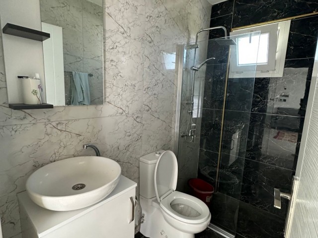 GAZİMAĞUSA MERKEZDE 75 m2 FUL EŞYALI 2+1 SATILIK DAİRE