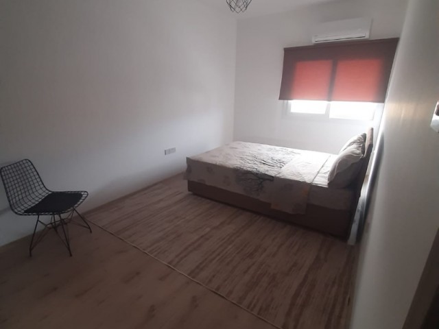 LEFKOŞA/GÖNYELİ BÖLGESİNDE DURAKLARA YAKIN NEZİH BİR KONUMDA FULL EŞYALI DAİRE