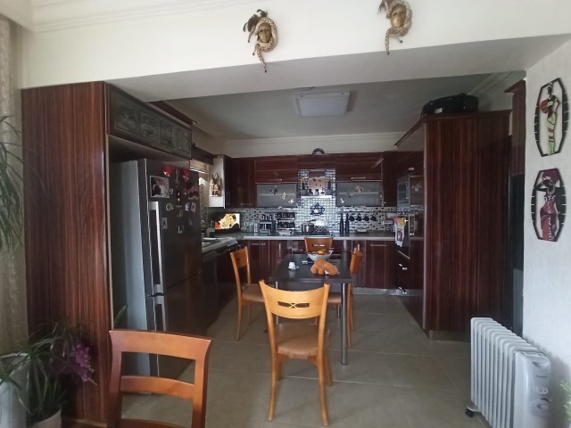 3+1 FLAT FOR SALE IN KYRENIA CENTER