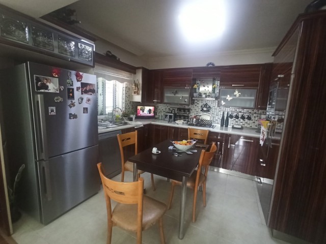 3+1 FLAT FOR SALE IN KYRENIA CENTER