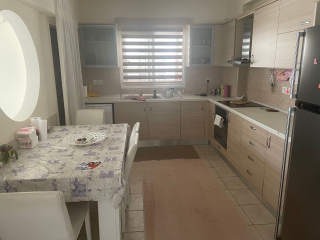 LEFKOŞA/HAMİTKÖY’DE ZEMİNKAT ENSUITE DAİRE