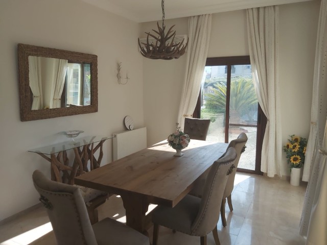 300m2 FULLY FURNISHED VILLA WITH A POOL IN KYRENIA/KARŞIYAKA 1.5 DOCTORS OF LAND