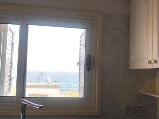 2+1 SEA VIEW FLAT IN NEZİH KINUM IN GAZİMAĞUSA/GÜLSEREN REGION