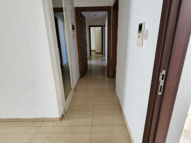 3+1 FLAT FOR SALE IN KYRENIA CENTER