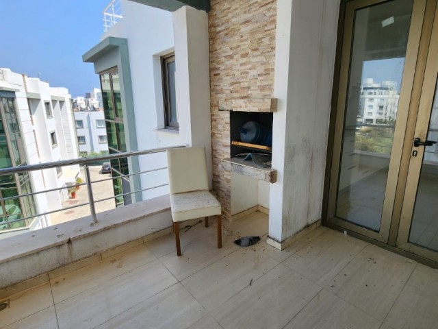 3+1 FLAT FOR SALE IN KYRENIA CENTER