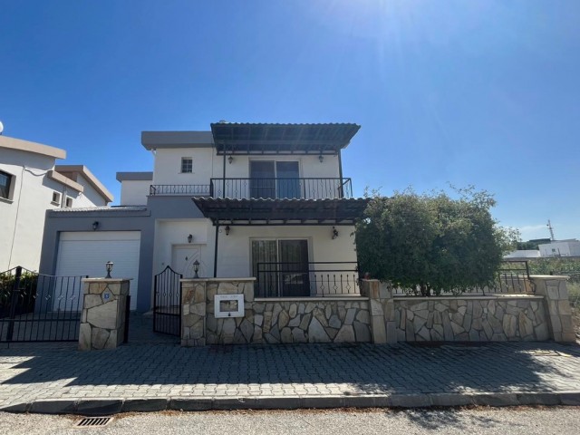 FREISTEHENDES HAUS ZUM VERKAUF MIT GARTEN IN NICOSIA HAMİTKÖY