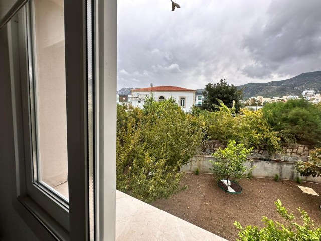 3+1 DUPLEX FLAT WITH GARDEN AND SHARED POOL IN GIRNE / ALSANCAK AREA
