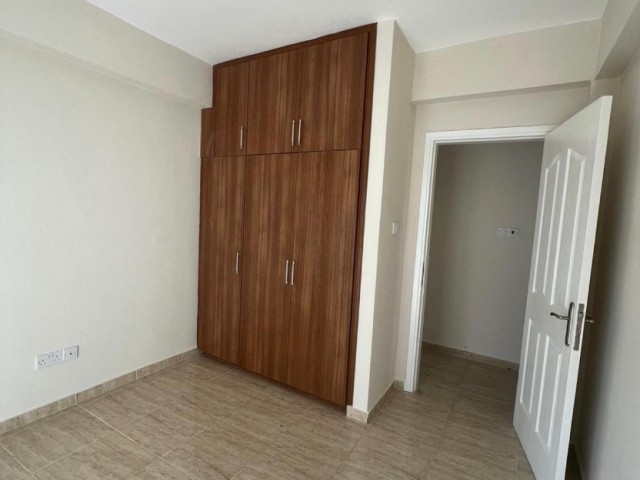 3+1 WOHNUNG MIT ENSUITE UND KAMIN IN KYRENIA LAPTA