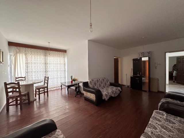 LEFKOŞA ORTAKÖY’de 3+1 ZEMİNKAT KİRALIK DAİRE