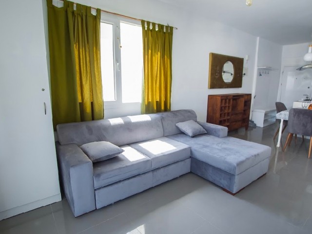 2+1 FULLY FURNISHED OPPORTUNITY FLAT FOR SALE IN İSKELE