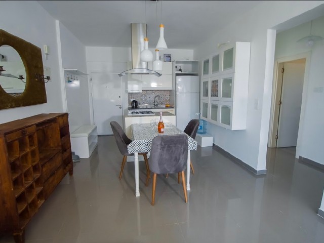 2+1 FULLY FURNISHED OPPORTUNITY FLAT FOR SALE IN İSKELE