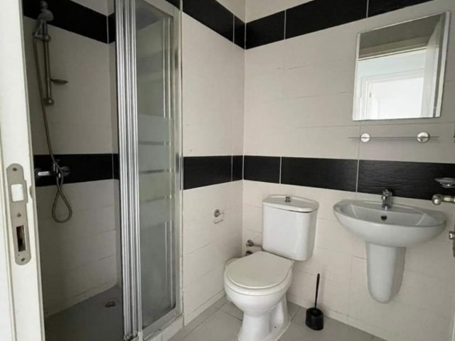 Girne merkezde dağ deniz manzaralı lüx 3+1 penthouse