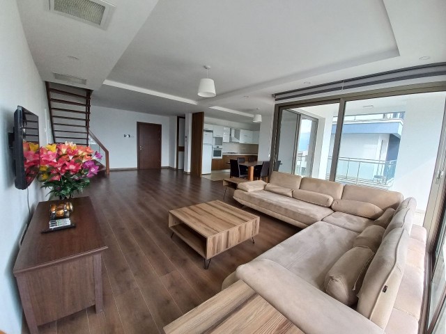 Penthouse Mieten in Girne Merkez, Kyrenia