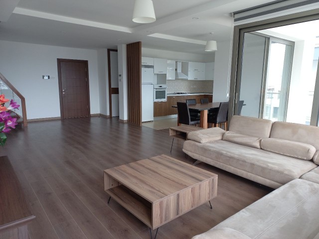 Penthouse Mieten in Girne Merkez, Kyrenia