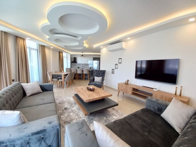 Girne merkezde özel havuzlu lüx eşyalı 3+1 penthouse