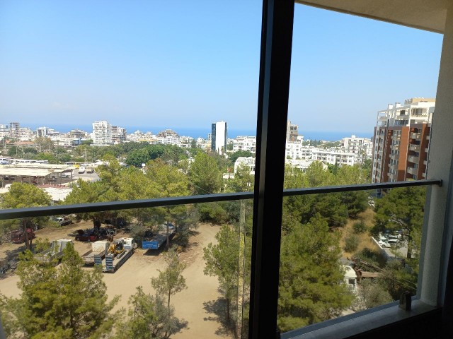 Girne merkezde özel havuzlu lüx eşyalı 3+1 penthouse