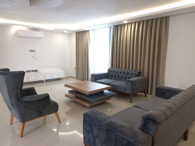 Luxury 3+1 flat for rent in a complex with pool in the center of Kyrenia