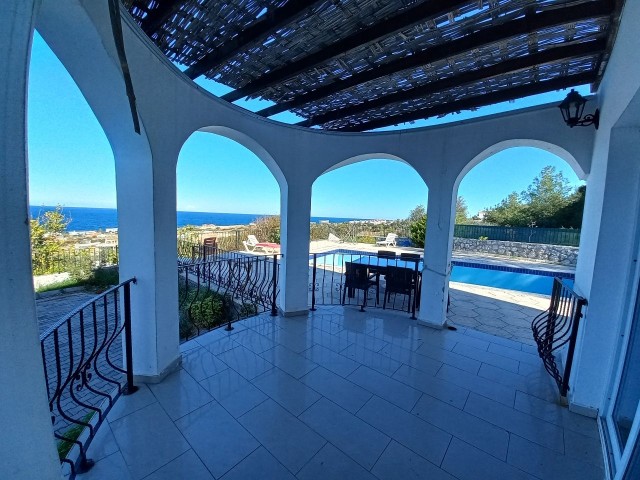 4+1 fully furnished villa for rent in Esentepe, Girne