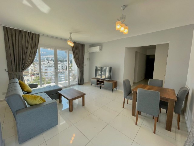  GİRNE MERKEZDE SATILIK 3+1 FULL EŞYALI PENTHOUSE