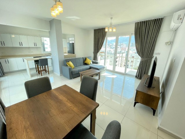  GİRNE MERKEZDE SATILIK 3+1 FULL EŞYALI PENTHOUSE