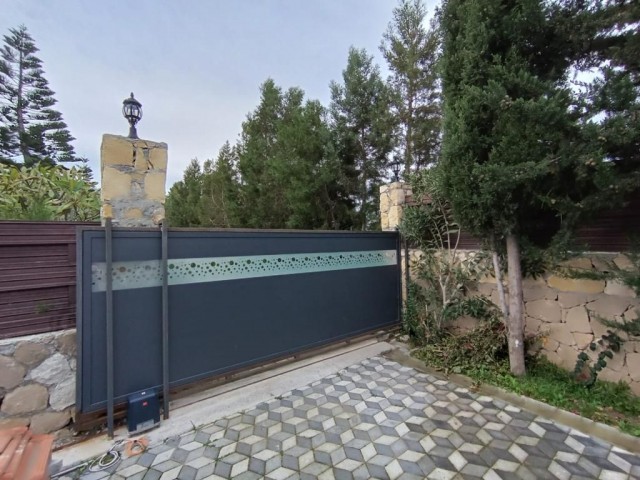 5+2 LUXURIÖSE VILLA IN KYRENIA ALSANCAK