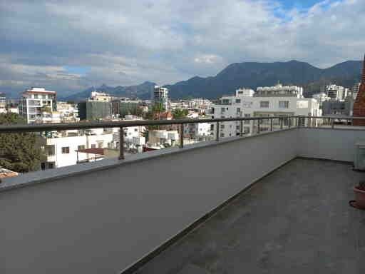 Luxury furnished 2+1 penthouse for rent in the center of Kyrenia